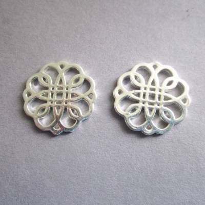 filigraner Anhänger/Verbinder Charms Blume Messing silberfarben plattiert