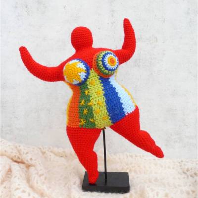 Frauenfigur No. 16-2023 „Mrs Earthy“, frei nach Niki de Saint Phalle, Handarbeit, gehäkelt