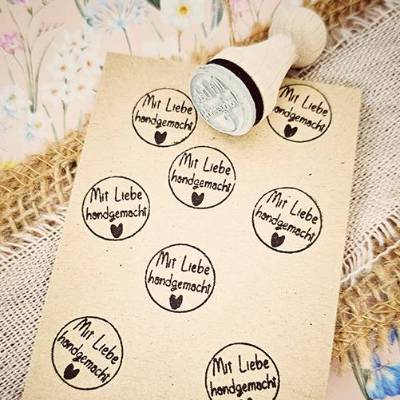 Mit Liebe gemacht - Ministempel 1,5 cm Durchmesser - Motiv: 1053