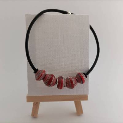 Damenarmband aus Papierperlen - Upcycling - Kirsche