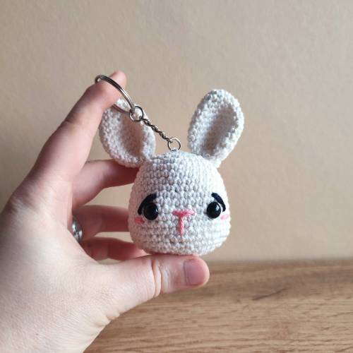 Kawaii Amigurumi Hasen Anhänger, Kawaii Hasen Schlüsselanhänger, gehäkelter Hase Anhänger, Kawaii Häschen