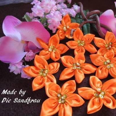 Handgefertigte Satinblumen  / Applikation /Deko
