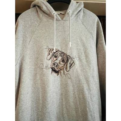 Besticktes Sweatshirt mit Kapuze – Individuell & Kuschelig