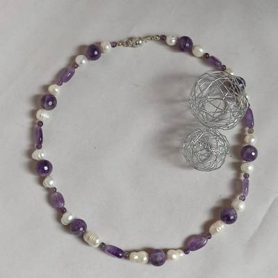  Halskette Amethyst und Zuchtperlen
