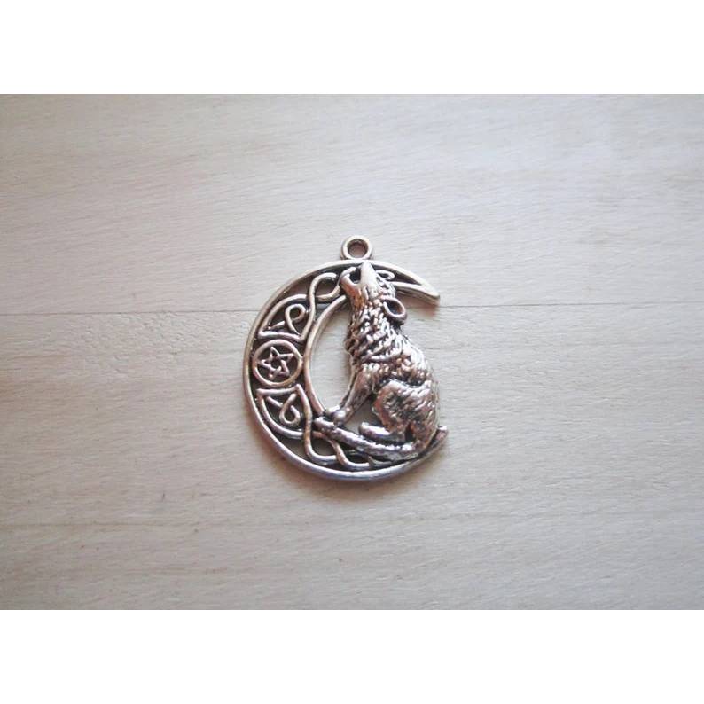 Charms Anhänger Halbmond keltischer Knoten Wikinger Wolf 2 Farben zur ...