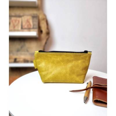 Kleine Tasche aus Leder, Ledertäschchen, Krimskramstasche in gelb
