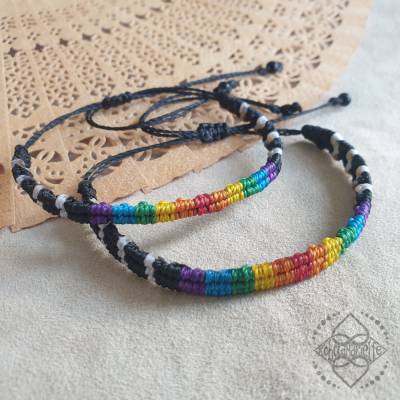 Straight Ally Armband – Unterstütze die LGBTIQ+ Community – Handgefertigt in Makramee-Technik – größenverstellbar