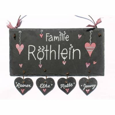 Personalisiertes Hochzeitsgeschenk – Schiefertürschild mit Herzanhänger & Wunschname, individuelles Haustürschild für das Brautpaar und Familien