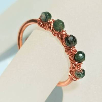 Kupfer Ring handgemacht mit Mini Achat grün funkelnd m Bandring wirework gehämmert