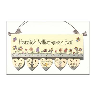 Personalisiertes Hochzeitsgeschenk Türschild aus Holz – Individuelles Willkommensschild mit Herzanhänger