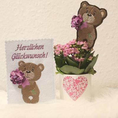 ITH Stickdatei Teddybär mit Blumen
