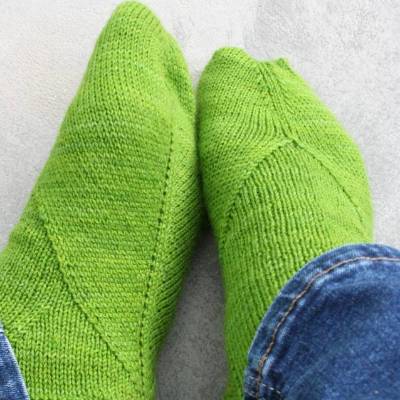 Anleitung: Out of line, Krumme Dinger - Socken stricken