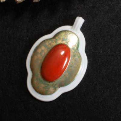 Vintage Porzellan Anhänger 30er 40er Jahre goldfarben orange handbemalt Art Deco Trachtenschmuck