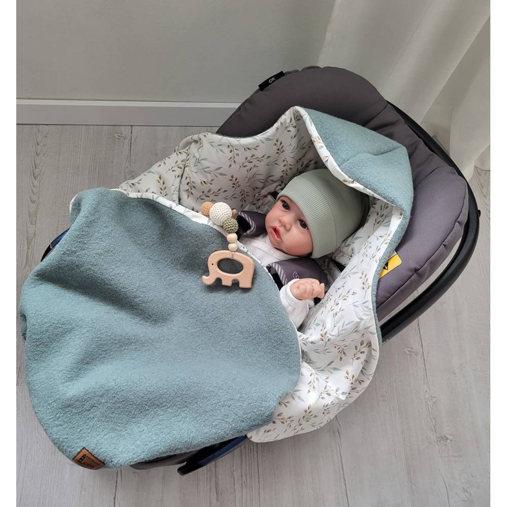 Kuschelige Einschlagdecke fr Babyschale aus 100% Walkloden WolleGrn-  Weidenzweige-Jersey Herbst Winter