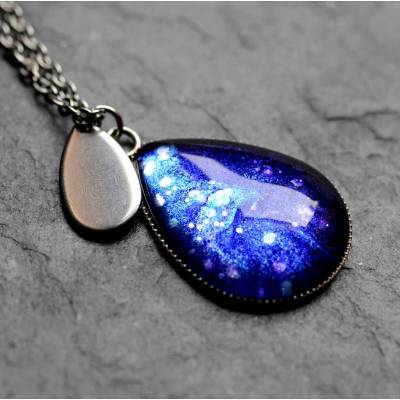 Gliederkette mit blauem Tropfenanhänger . Edelstahlschmuck mit handbemaltem Glasschmuckstein . Design- und Größenwahl . Maritime Unikate