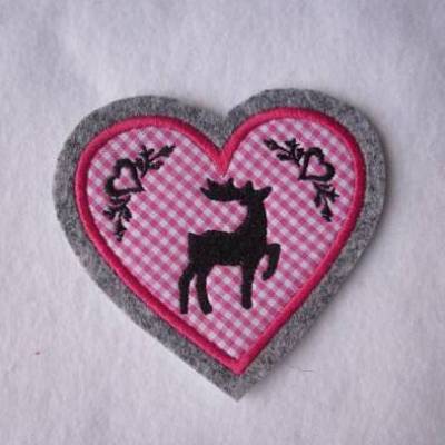Applikation / Aufnäher Herz  mit gest. Hirsch und Ornamenten  Aufnäher/Applikation  pink
