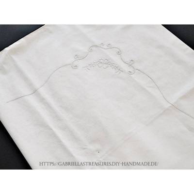 Vintage Kissenbezug 80x72 cm aus Aussteuerbettwäsche, handgestickt, Baumwolle, weiß