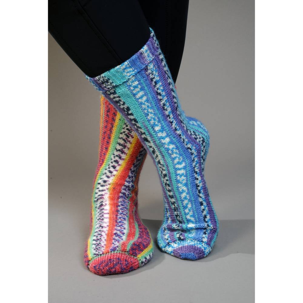 Quergestrickte Socken in glatt rechts Größe 38 bis 39 – PDF-Anleitung zum Download Bild 3