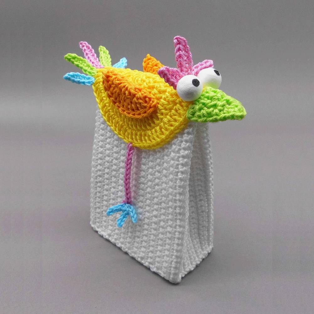 Häkelanleitung Geschenk-Tüte Gutschein-Tasche bunter Vogel - einfach aus Wollresten Bild 1