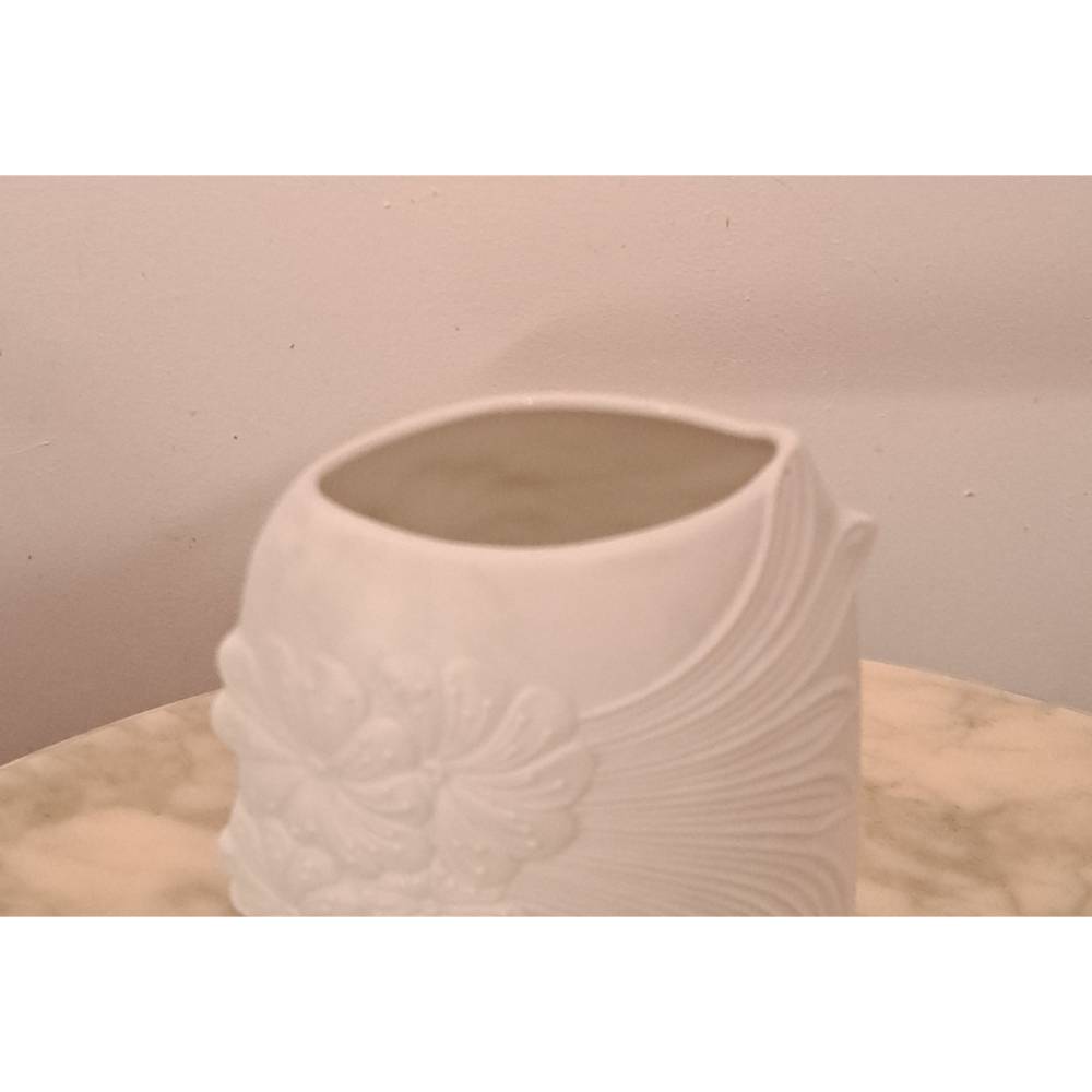 Kaiser *** ovale Vase *** Bisquit *** Ein Traum in weiß ***