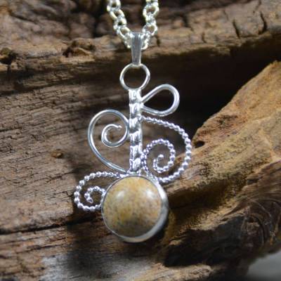 Filigraner Anhänger aus 925 Sterling Silber mit gelb-braunem Jasper - handgemacht
