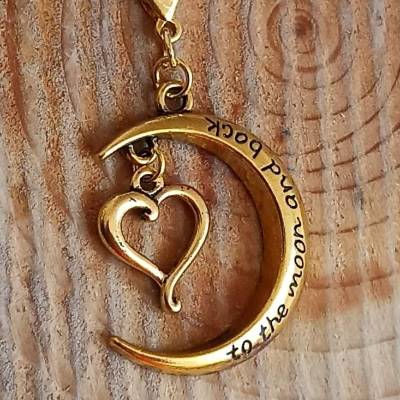 Schlüsselanhänger/Taschenbaumler „I love you to the moon and back“ goldfarben
