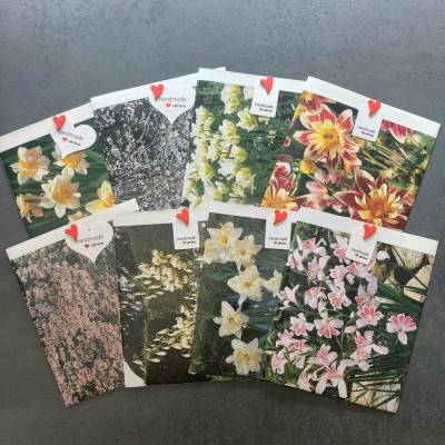Geschenktüte Papiertüte mit Pflanzenmotiven