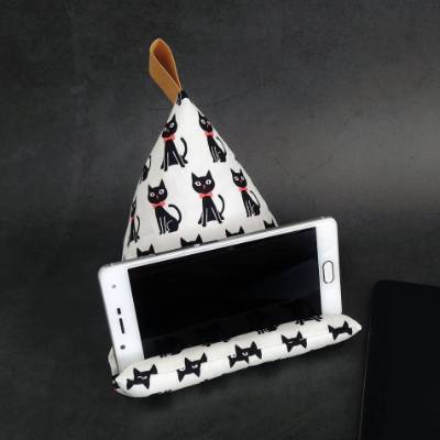 Handykissen / Sitzsack Pyramide RETROCAT - Smartphonestütze, Handyhalterung mit Kirschkernfüllung | RÄUBERKIND