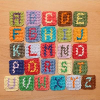 Häkelanleitung eingehäkelte Buchstaben von A-Z, Alphabet, Zählmuster, pdf-Datei