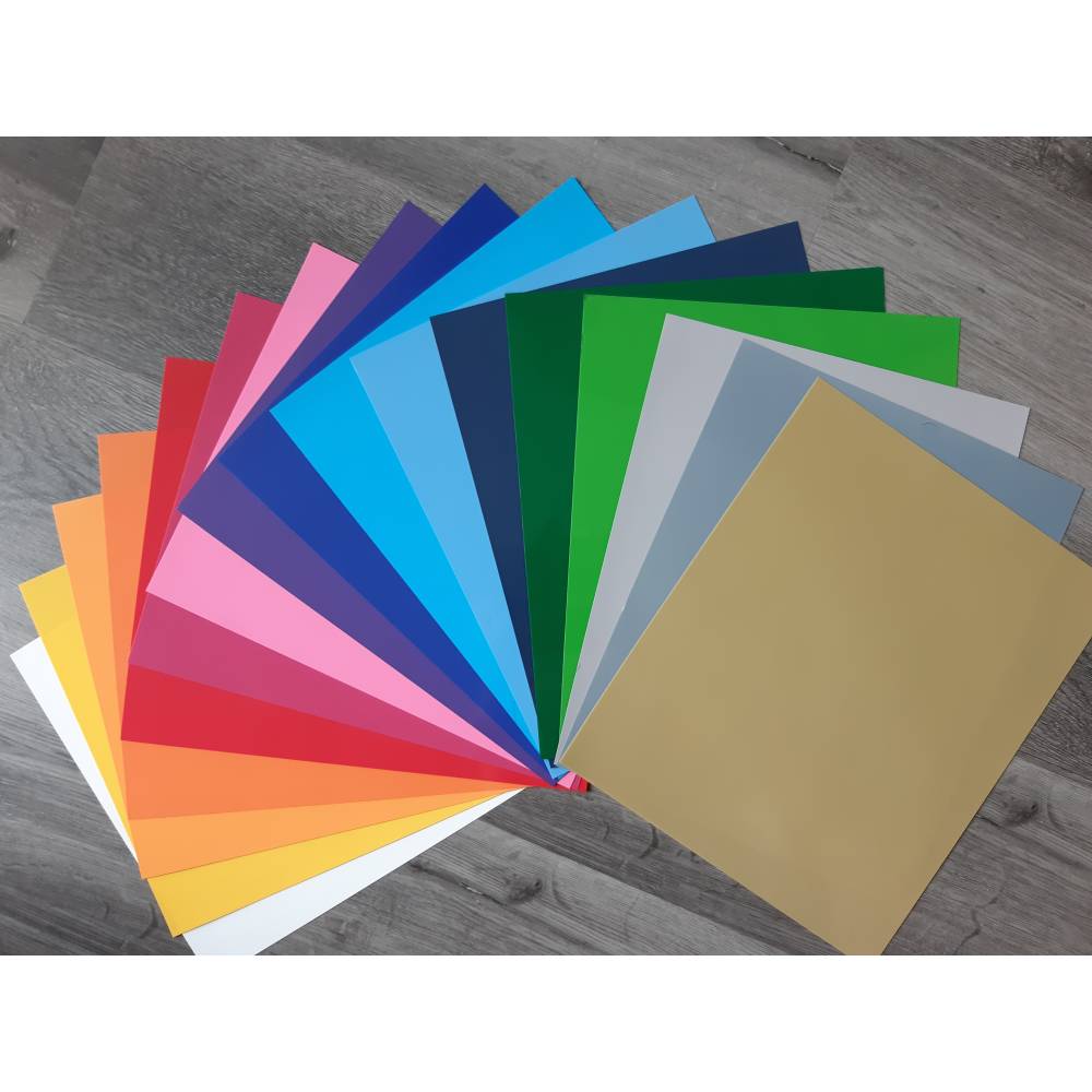 Geschenk für ein Sternkind im Rahmen, Ring mit personalisierbar Holzstern mit Plott und Perlenkette in Regenbogenfarben Bild 2