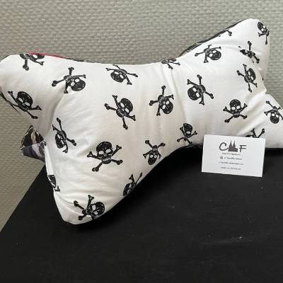 Leseknochen mit Totenkopfmotiven