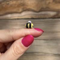 Gehäkelte Mini Biene (microcrochet)