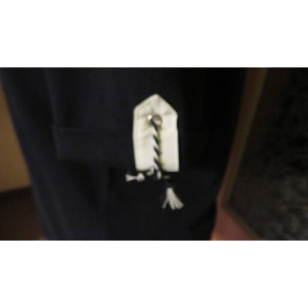 Maritimes blaues Damen T-Shirt "Anker - Leinen los",  mit schönen Details. Bild 4
