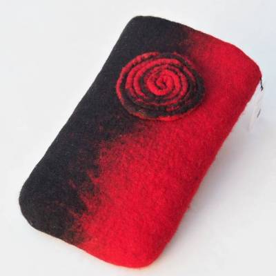 ETUI/KLEINES TÄSCHCHEN, Naturmaterial Wolle, Handmade, Schwarz/Rot,