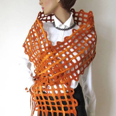 Brauner Filzschal Gitterschal aus reine Naturfaser, Avantgarde Stola handgefertigt, Statement Accessoire, Geschenk Frau