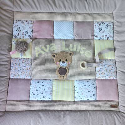Erlebnisdecke, quilt, Patchworkdecke, Krabbeldecke, Kinderdecke  Teddybär 