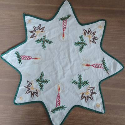 Weihnachtsdeckchen - Handarbeit -  50er Jahre