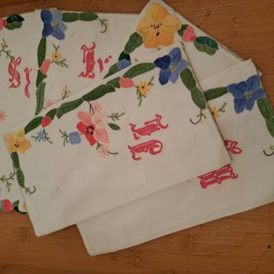 VINTAGE *** 5 Stück Bestecktaschen / Tischset ***