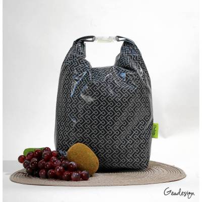 Große Lunchbag  mit Griff aus  "Au Maison"  Wachstuch