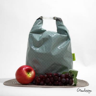 Große Lunchbag  mit Griff aus  "Au Maison"  Wachstuch