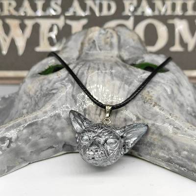 Halskette mit Sphynx Katze Anhänger aus Keramik, Gothic Schmuck, okkulte Halsschmuck