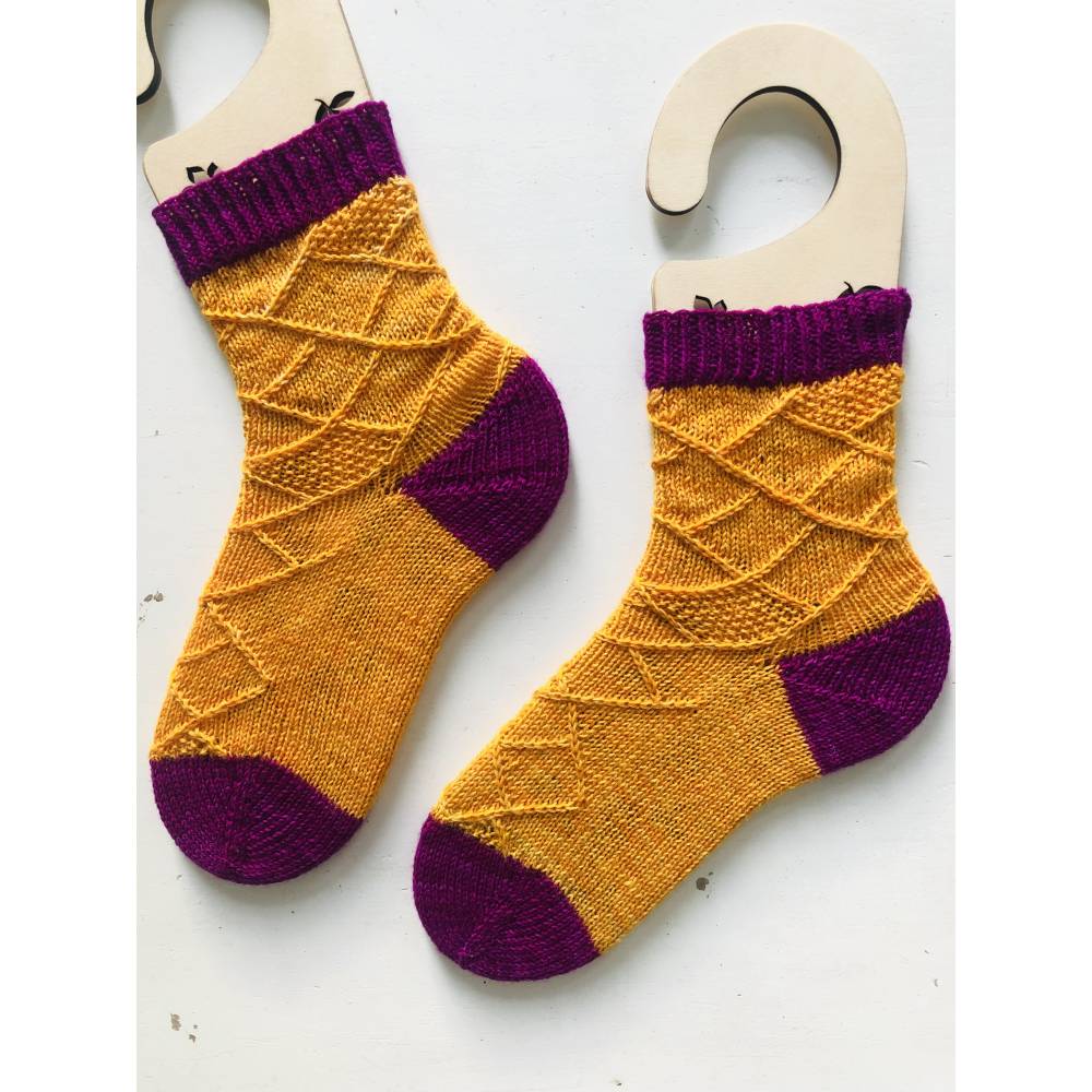 Strickanleitung Toe-up Socken, Euklid, Größe 36-43, mit Bumerangferse, PDF Anleitung mit Mustersatz Bild 1