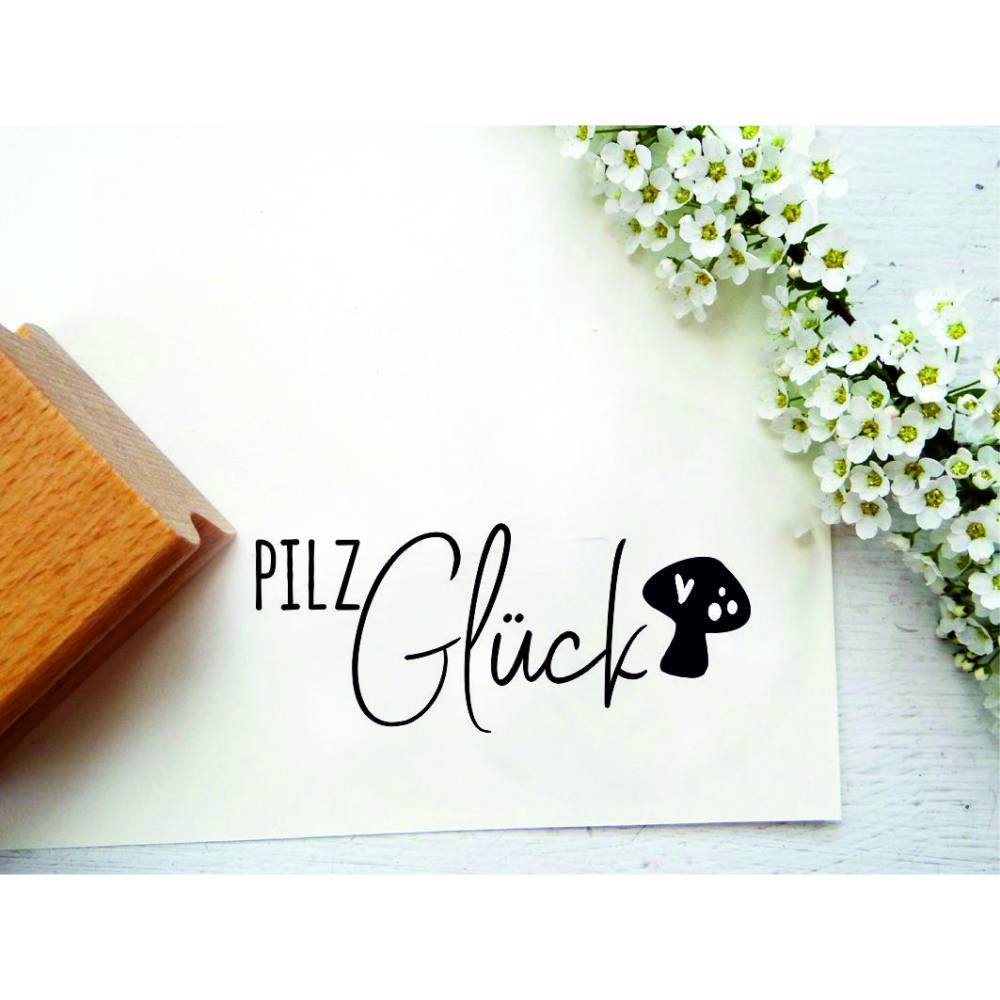 kleiner Stempel "Pilzglück" für herbstliche Geschenkideen, Etiketten oder Anhänger Bild 1