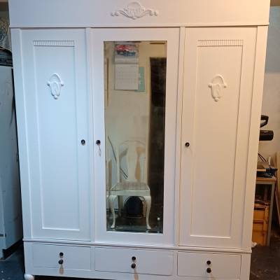Original Wäscheschrank aus den 20er Jahren im Shabby Chic – Komplett restauriert, antik & einzigartig