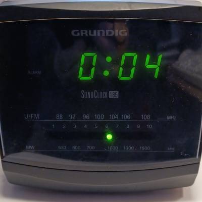 Radiowecker Grundig Sono clock  185   80er Jahre Funktion geprüft