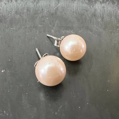 Ohrstecker aus Muschelkern und 925 Silber, lachs-rosa  - F18