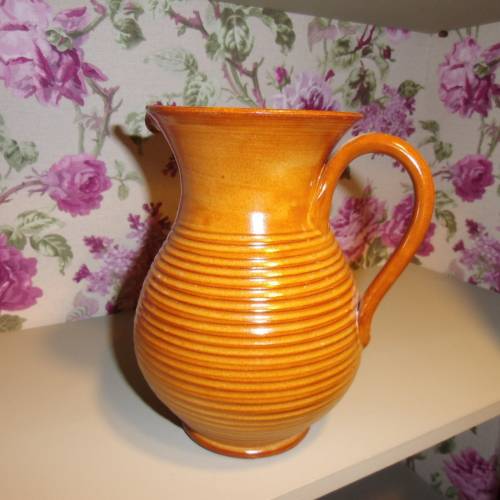 Henkelvase Krug Vase Kanne Milchkanne geriffelt gerillt Rillen Blumenvase Wasserkrug Henkel Vintage Landhaus Cottage rus