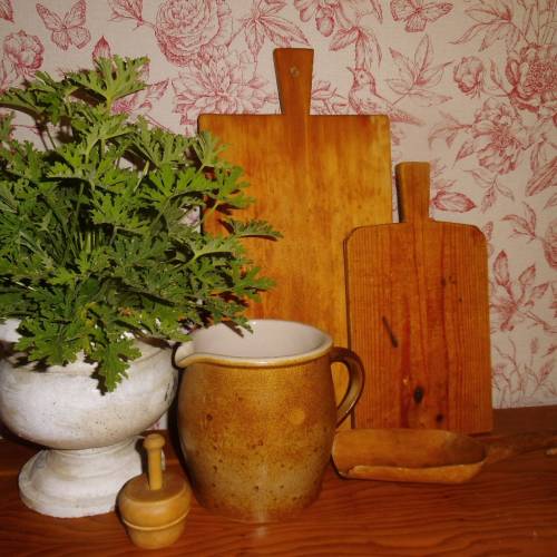 Altes Schneidebrett Holzbrett Gemüsebrett Küchenbrett Küche Shabby Brocante Brotbrett Käsebrett Wurstbrett