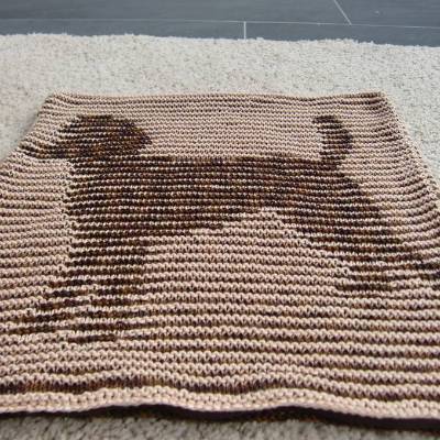 DIY Strickanleitung Kissenbezug mit Pudel und Pfotenspur (Illusionsstricken / Schattenstricken) 