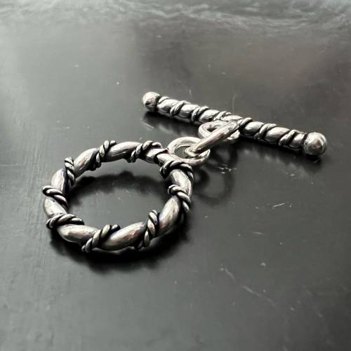 2 x versilberter Kupfer Ring-Stab-Verschluss, geschwärzt - E9